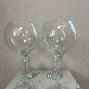 Crystal Clear Balloon Style Wine Glass 9.25” Tall